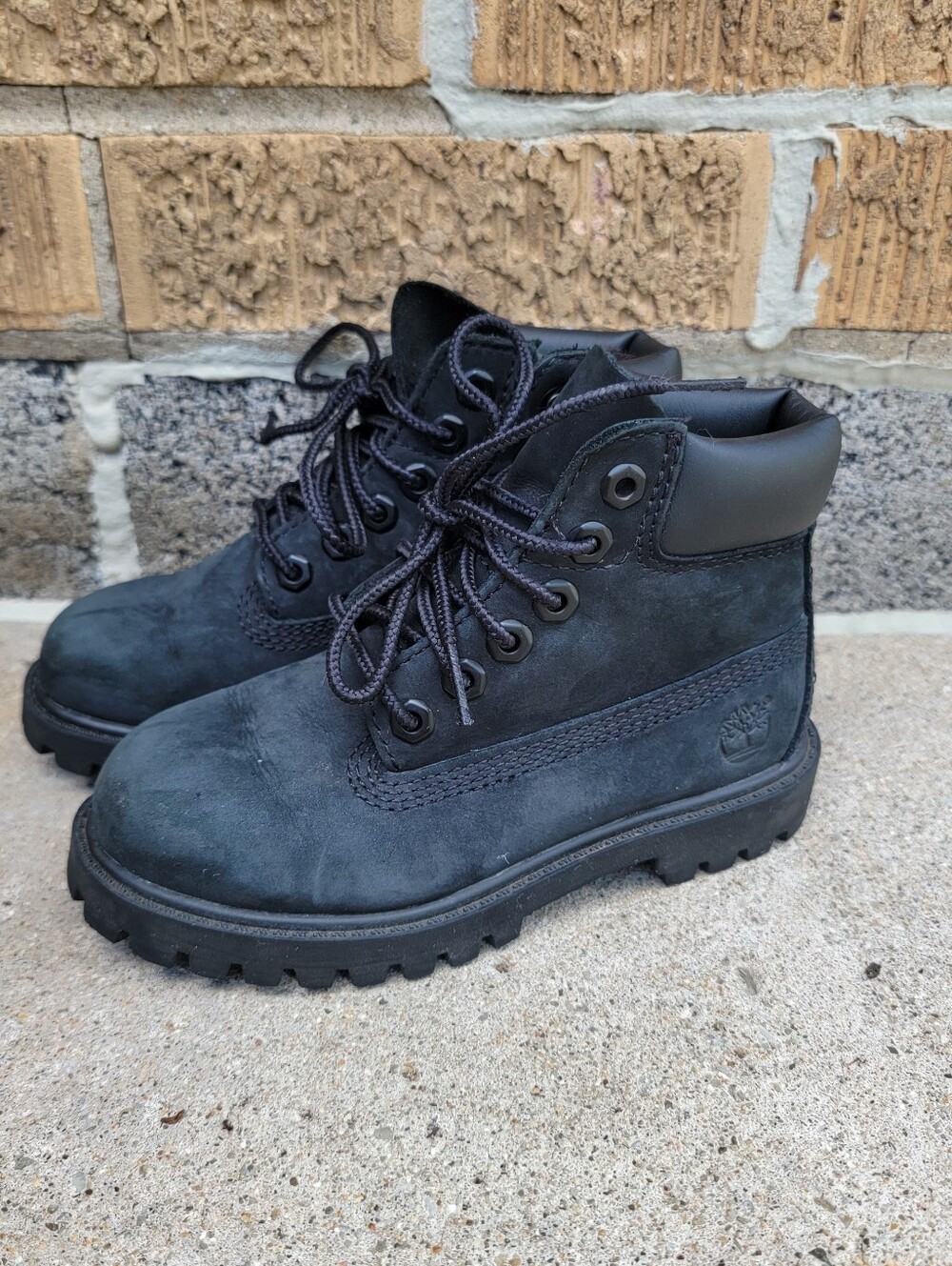 Timberland  Black Nubuck Lace-Up Toddler Boots 10
